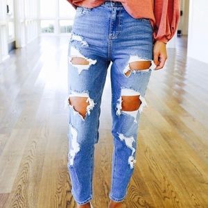 Brand New Never Worn medium wash urban skinnies